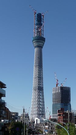 250px-Tokyo_Sky_Tree_under_construction_20101027-1